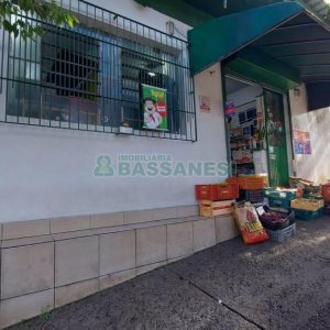 Loja com 200m², 6 vagas, no bairro Cristo Redentor em Caxias do Sul para Alugar