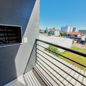 Apto Mobiliado com 50m², 2 dormitórios, 1 vaga, no bairro Santa Lúcia em Caxias do Sul para Comprar