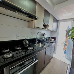 Apto Mobiliado com 50m², 2 dormitórios, 1 vaga, no bairro Santa Lúcia em Caxias do Sul para Comprar