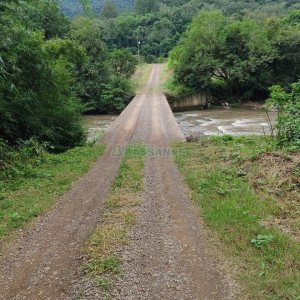 Chácara, no bairro Galópolis em Caxias do Sul para Comprar