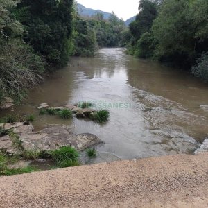 Chácara, no bairro Galópolis em Caxias do Sul para Comprar