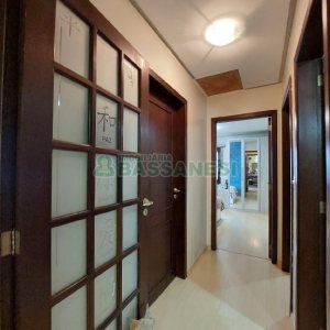 Casa com 150m², 3 dormitórios, 3 vagas, no bairro Kayser em Caxias do Sul para Comprar