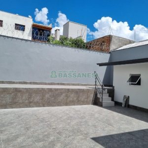 Loja com 142m², no bairro Centro em Caxias do Sul para Comprar