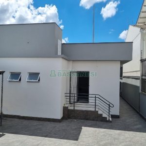 Loja com 142m², no bairro Centro em Caxias do Sul para Comprar