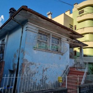 Casa com 240m², 3 dormitórios, no bairro Exposição em Caxias do Sul para Comprar