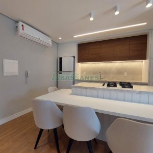 Apto Mobiliado com 48m², 1 dormitório, 1 vaga, no bairro Santa Catarina em Caxias do Sul para Alugar