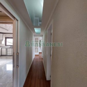 Casa com 232m², 3 dormitórios, 1 vaga, no bairro Cruzeiro em Caxias do Sul para Alugar