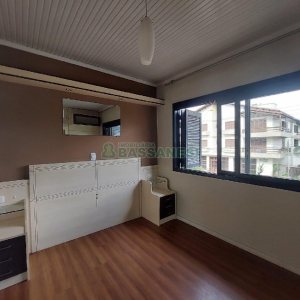 Casa com 232m², 3 dormitórios, 1 vaga, no bairro Cruzeiro em Caxias do Sul para Alugar