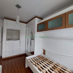 Casa com 232m², 3 dormitórios, 1 vaga, no bairro Cruzeiro em Caxias do Sul para Alugar
