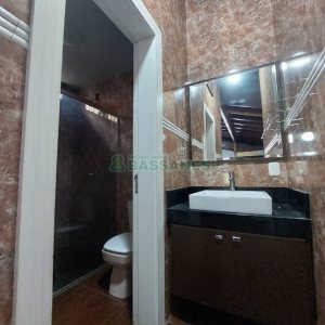 Casa com 232m², 3 dormitórios, 1 vaga, no bairro Cruzeiro em Caxias do Sul para Alugar