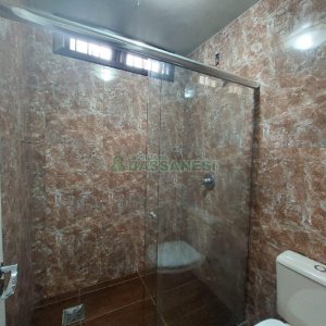 Casa com 232m², 3 dormitórios, 1 vaga, no bairro Cruzeiro em Caxias do Sul para Alugar