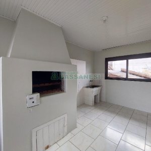 Casa com 232m², 3 dormitórios, 1 vaga, no bairro Cruzeiro em Caxias do Sul para Alugar