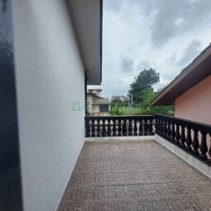 Casa com 232m², 3 dormitórios, 1 vaga, no bairro Cruzeiro em Caxias do Sul para Alugar