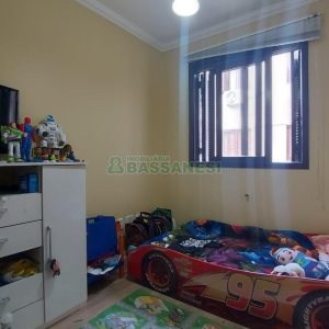 Apartamento com 86m², 3 dormitórios, 2 vagas, no bairro Panazzolo em Caxias do Sul para Comprar