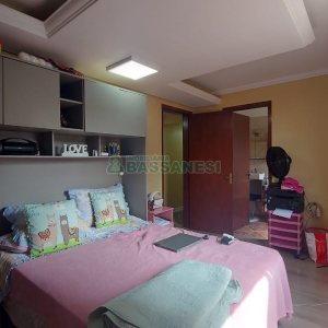 Apartamento com 86m², 3 dormitórios, 2 vagas, no bairro Panazzolo em Caxias do Sul para Comprar