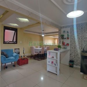 Apartamento com 86m², 3 dormitórios, 2 vagas, no bairro Panazzolo em Caxias do Sul para Comprar