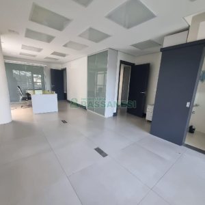 Sala Mobiliada com 87m², 2 vagas, no bairro Centro em Caxias do Sul para Alugar