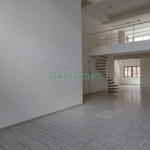 Loja com 260m², no bairro Centro em Caxias do Sul para Alugar