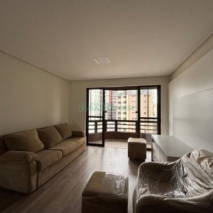 Apartamento com 106m², 3 dormitórios, 2 vagas, no bairro São Pelegrino em Caxias do Sul para Alugar