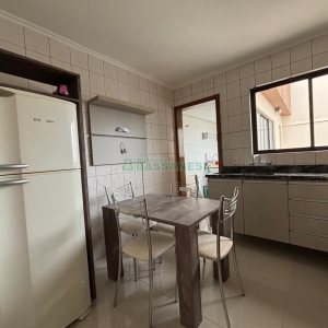 Apartamento com 106m², 3 dormitórios, 2 vagas, no bairro São Pelegrino em Caxias do Sul para Alugar