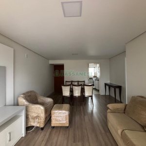 Apartamento com 106m², 3 dormitórios, 2 vagas, no bairro São Pelegrino em Caxias do Sul para Alugar
