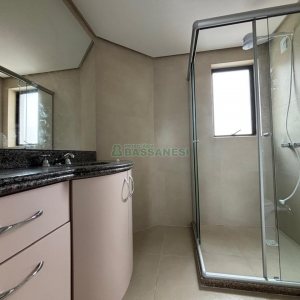 Apartamento com 106m², 3 dormitórios, 2 vagas, no bairro São Pelegrino em Caxias do Sul para Alugar