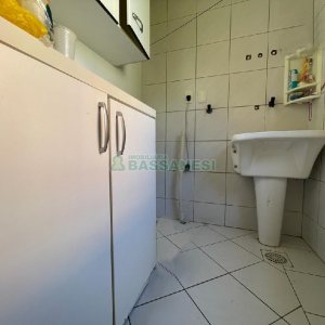 Casa com 72m², 3 dormitórios, 1 vaga, no bairro Esplanada em Caxias do Sul para Alugar