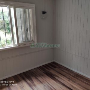 Casa com 110m², 3 dormitórios, 1 vaga, no bairro Medianeira em Caxias do Sul para Comprar