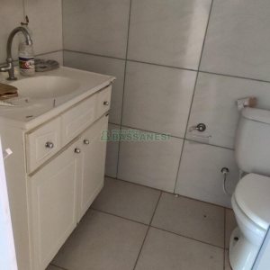 Casa com 110m², 3 dormitórios, 1 vaga, no bairro Medianeira em Caxias do Sul para Comprar