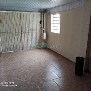 Casa com 110m², 3 dormitórios, 1 vaga, no bairro Medianeira em Caxias do Sul para Comprar