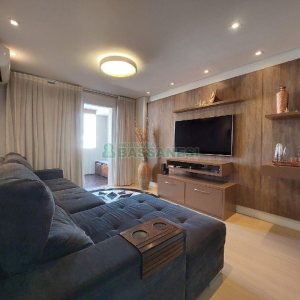 Apto Mobiliado com 82m², 2 dormitórios, 2 vagas, no bairro Panazzolo em Caxias do Sul para Comprar