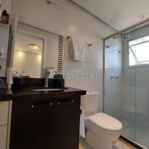 Apto Mobiliado com 82m², 2 dormitórios, 2 vagas, no bairro Panazzolo em Caxias do Sul para Comprar