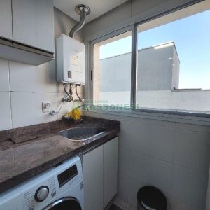 Apto Mobiliado com 82m², 2 dormitórios, 2 vagas, no bairro Panazzolo em Caxias do Sul para Comprar