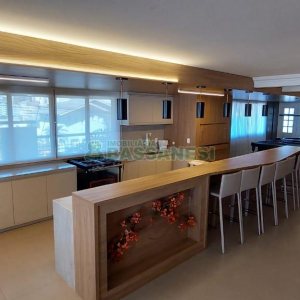 Apto Mobiliado com 235m², 3 dormitórios, 3 vagas, no bairro Jardim América em Caxias do Sul para Alugar