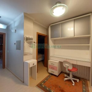 Apto Mobiliado com 235m², 3 dormitórios, 3 vagas, no bairro Jardim América em Caxias do Sul para Alugar