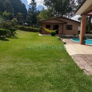 Chácara com 99m², 3 dormitórios, no bairro Apanhador em Caxias do Sul para Comprar