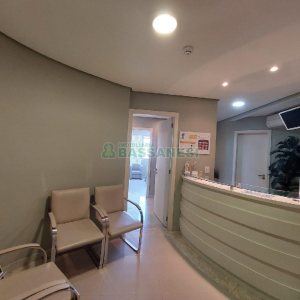 Sala Mobiliada com 56m², 1 vaga, no bairro São Pelegrino em Caxias do Sul para Alugar ou Comprar