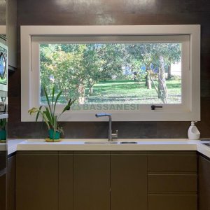 Casa com 874m², 4 dormitórios, 6 vagas, no bairro Cinqüentenário em Caxias do Sul para Comprar