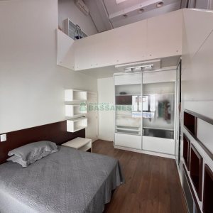 Casa com 874m², 4 dormitórios, 6 vagas, no bairro Cinqüentenário em Caxias do Sul para Comprar