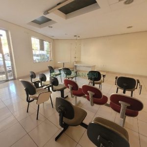 Loja com 80m², no bairro Madureira em Caxias do Sul para Alugar