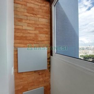 Apto Mobiliado com 99m², 2 dormitórios, 3 vagas, no bairro Vila Horn em Caxias do Sul para Comprar