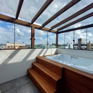 Apto Mobiliado com 99m², 2 dormitórios, 3 vagas, no bairro Vila Horn em Caxias do Sul para Comprar