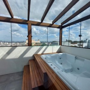 Apto Mobiliado com 99m², 2 dormitórios, 3 vagas, no bairro Vila Horn em Caxias do Sul para Comprar