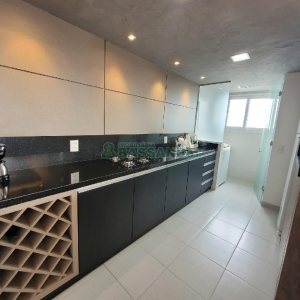 Apto Mobiliado com 55m², 1 dormitório, 2 vagas, no bairro Lourdes em Caxias do Sul para Alugar