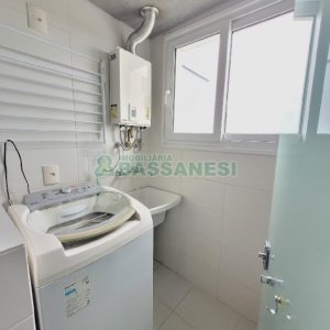 Apto Mobiliado com 55m², 1 dormitório, 2 vagas, no bairro Lourdes em Caxias do Sul para Alugar