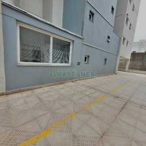 Apto Mobiliado com 55m², 1 dormitório, 2 vagas, no bairro Lourdes em Caxias do Sul para Alugar