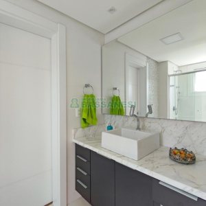 Apartamento com 148m², 3 dormitórios, 2 vagas, no bairro São Pelegrino em Caxias do Sul para Comprar