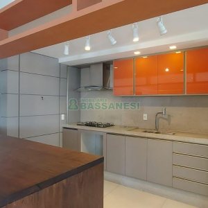 Apartamento com 148m², 3 dormitórios, 2 vagas, no bairro São Pelegrino em Caxias do Sul para Alugar ou Comprar