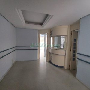 Sala com 42m², no bairro Centro em Caxias do Sul para Alugar
