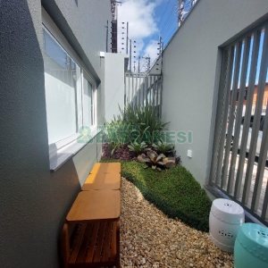 Apartamento com 79m², 2 dormitórios, 2 vagas, no bairro Panazzolo em Caxias do Sul para Alugar
